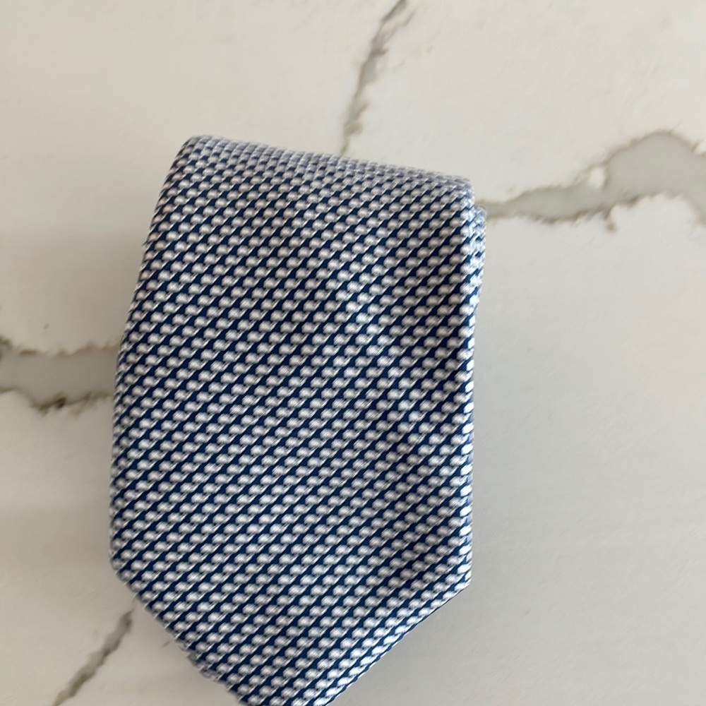 Vineyard Vines BOYS navy with white whales